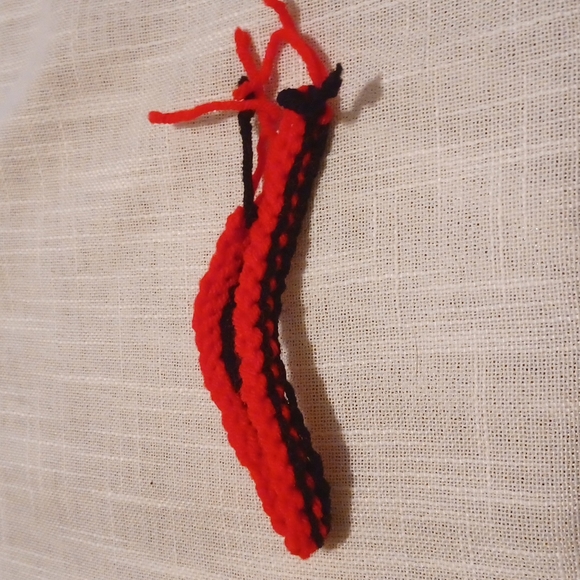 Devils choker - Picture 2 of 2